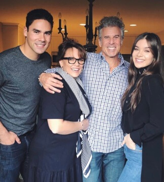 Who Is Peter Steinfeld? Hailee Steinfeld Father